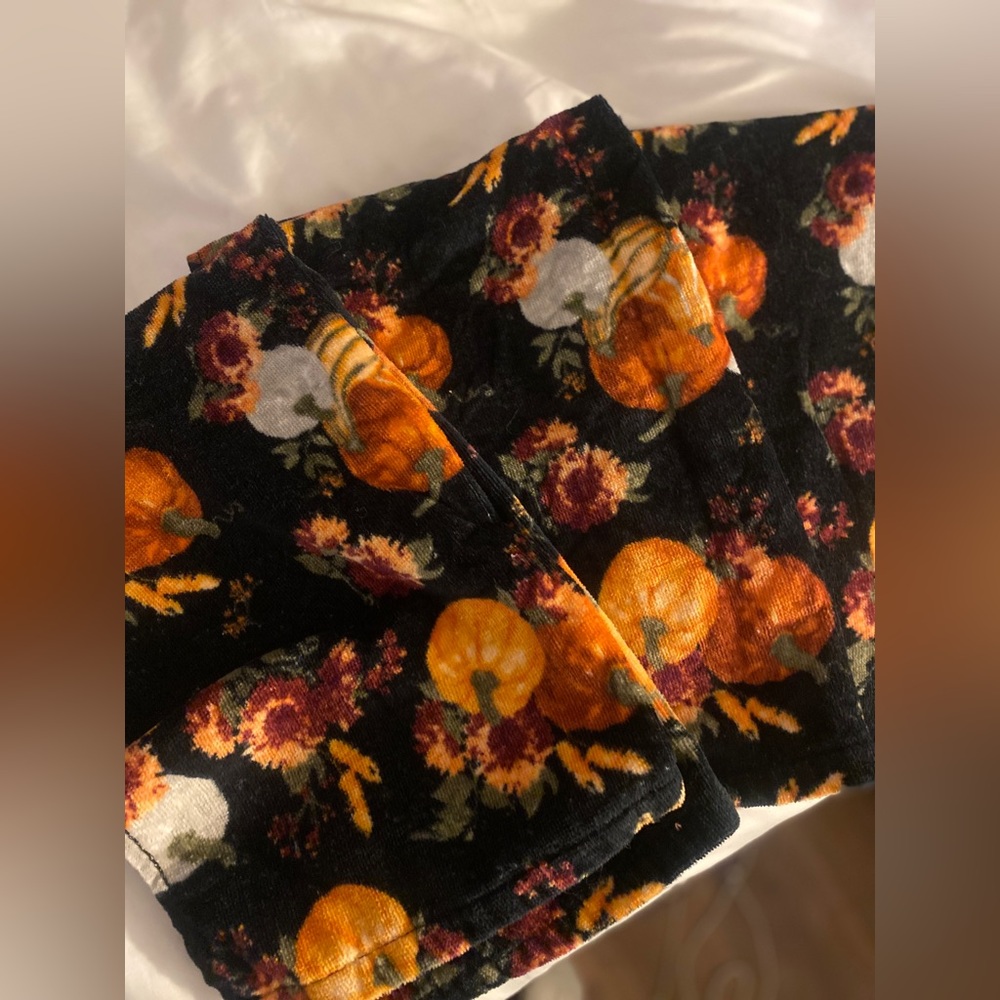 Cynthia Rowley Fall Harvest Pumpkin Dish Towel Linens (Set of 3)